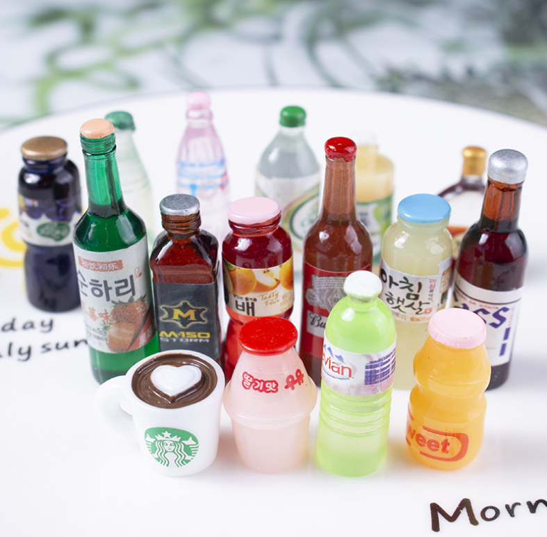 樹脂アクセサリー シミュレーションボトル ビールドリンク クリエイティブ収益ペンダント 材料 ランダム 100個/パック DIY 漫画 三次元 混合ボトル
