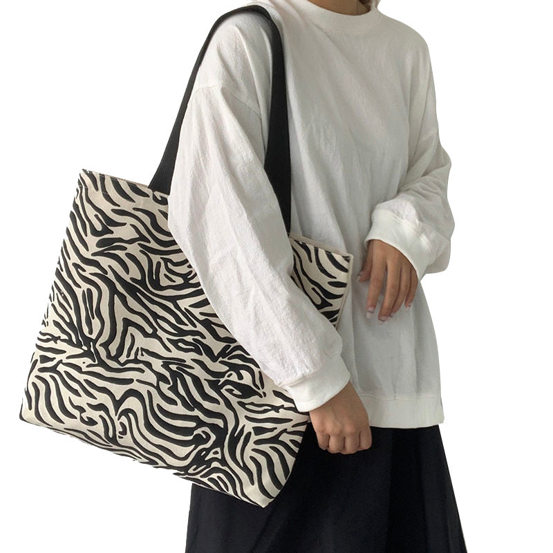 Handtaschen für Frauen Kette Umhängetasche Open Zipper Design,
